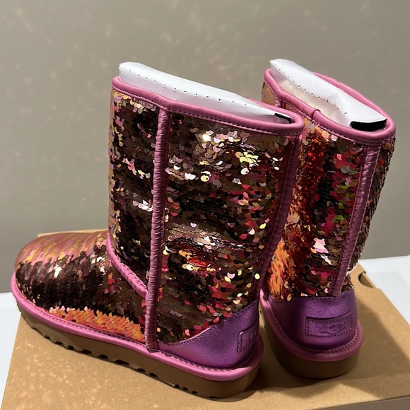 🌸NEW UGG BOOTS W CLASSIC SHORT SEQUIN Sz 8 WITH BOX. - Picture 12 of 16
